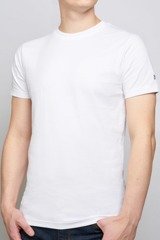 Kedar white t-shirt with logo on sleeve